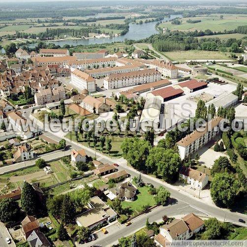 Photo aérienne de Auxonne