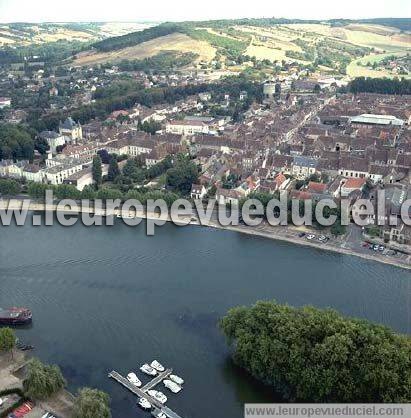 Photo aérienne de Villeneuve-sur-Yonne