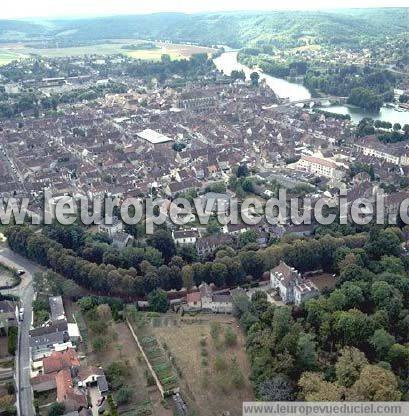 Photo aérienne de Villeneuve-sur-Yonne