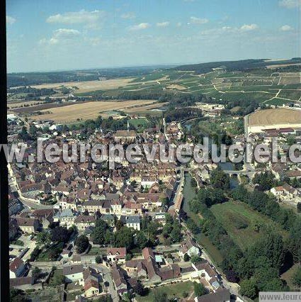 Photo aérienne de Chablis