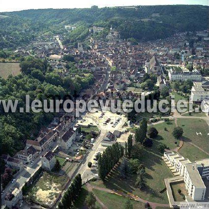 Photo aérienne de Tonnerre