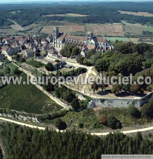 Photo aérienne de Vzelay
