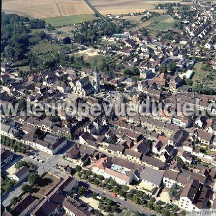 Photo aérienne de Aillant-sur-Tholon