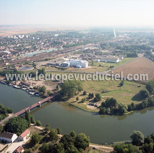 Photo aérienne de Migennes