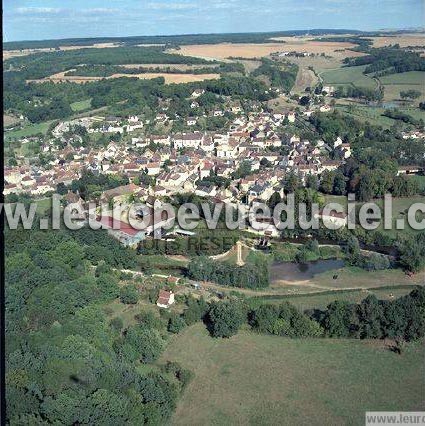 Photo aérienne de L'Isle-sur-Serein