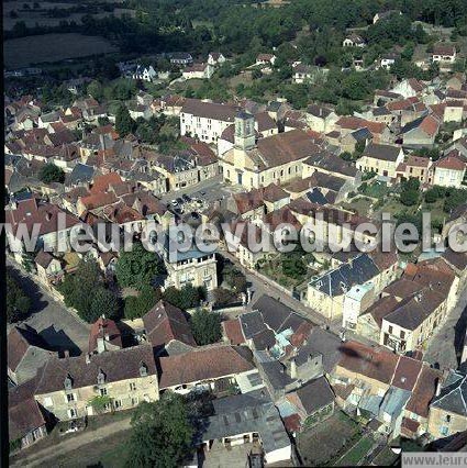 Photo aérienne de L'Isle-sur-Serein