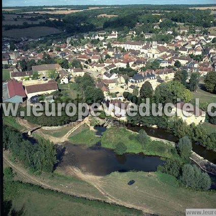 Photo aérienne de L'Isle-sur-Serein