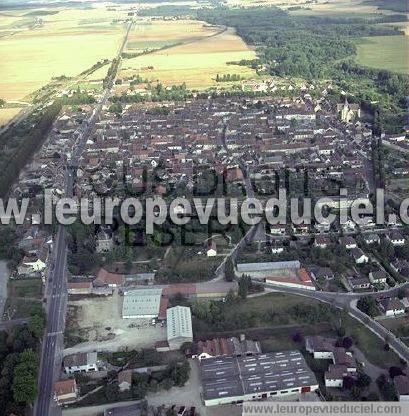 Photo aérienne de Villeneuve-l'Archevque