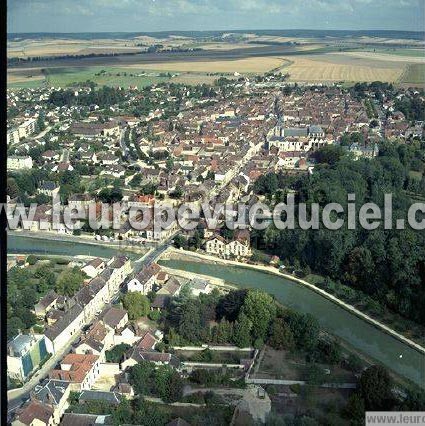 Photo aérienne de Brienon-sur-Armanon