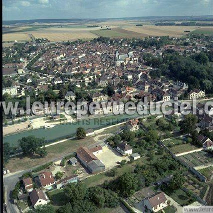 Photo aérienne de Brienon-sur-Armanon