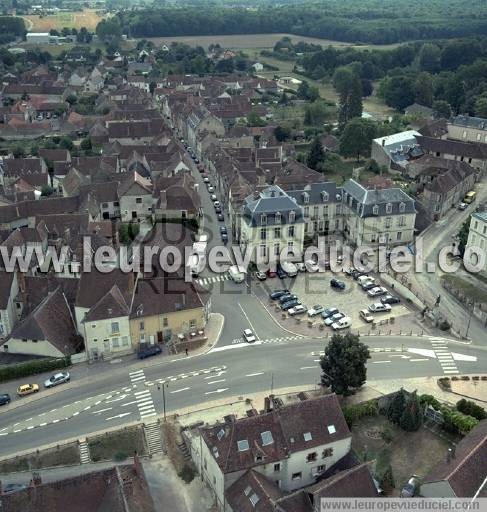 Photo aérienne de Seignelay