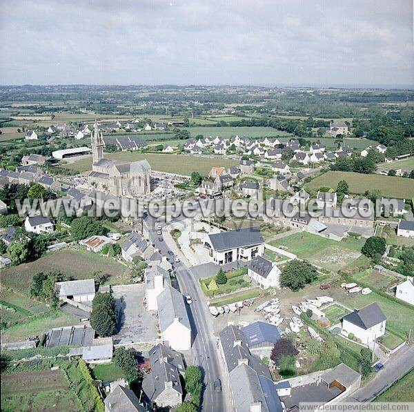 Photo aérienne de Plouguiel