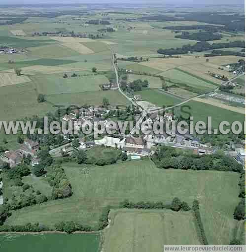 Photo aérienne de Lindry