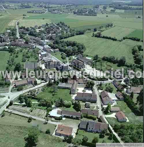 Photo aérienne de Lindry