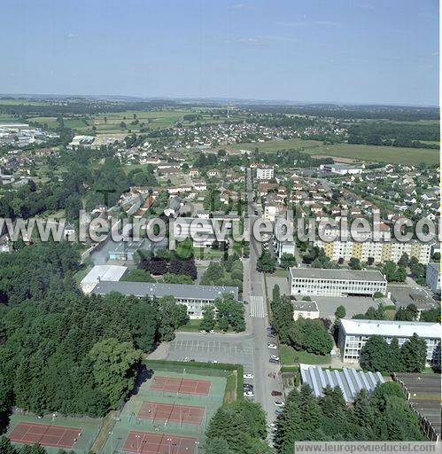 Photo aérienne de Avallon