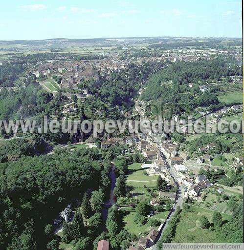 Photo aérienne de Avallon