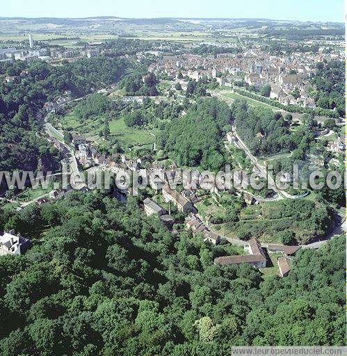 Photo aérienne de Avallon