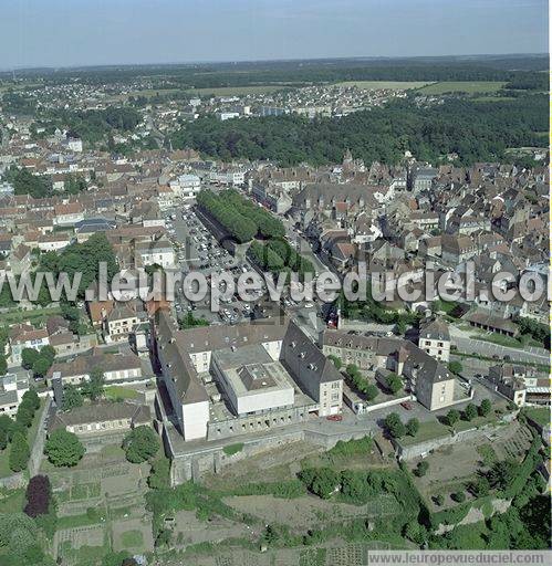 Photo aérienne de Avallon