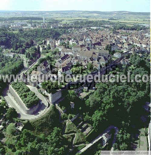 Photo aérienne de Avallon