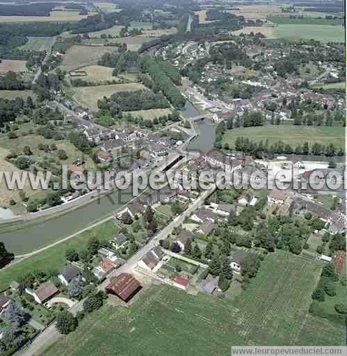 Photo aérienne de Rogny-les-Sept-cluses