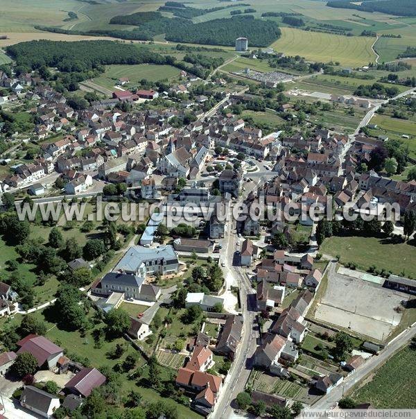 Photo aérienne de Courson-les-Carrires