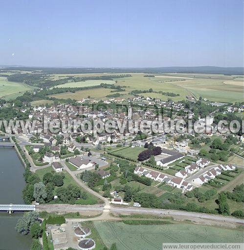 Photo aérienne de Coulanges-sur-Yonne