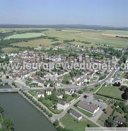 Photo aérienne de Coulanges-sur-Yonne