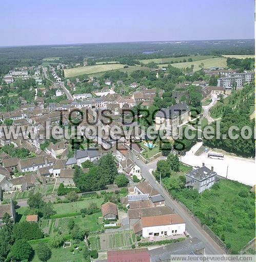 Photo aérienne de Saint-Sauveur-en-Puisaye