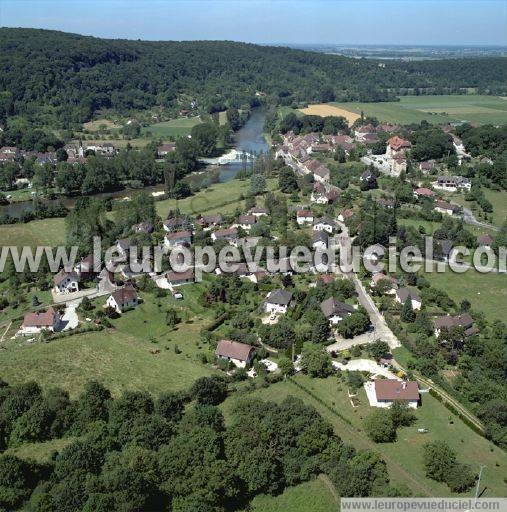 Photo aérienne de Port-Lesney