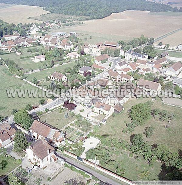 Photo a&eacute;rienne de Di&eacute;nay