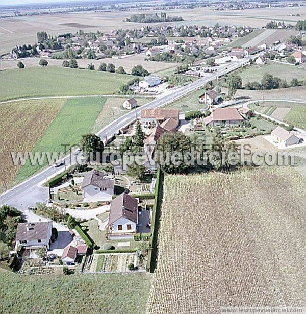 Photo aérienne de Soirans