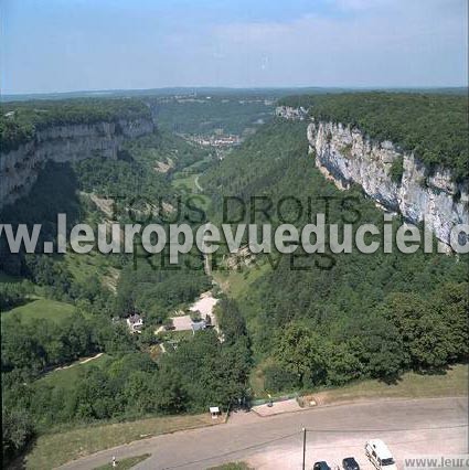 Photo aérienne de Baume-les-Messieurs