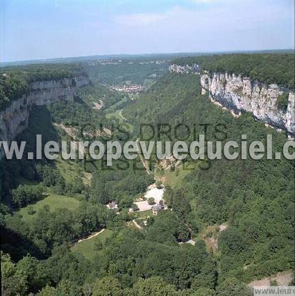 Photo aérienne de Baume-les-Messieurs