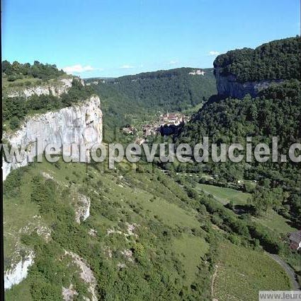 Photo aérienne de Baume-les-Messieurs