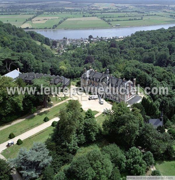 Photo aérienne de Villequier