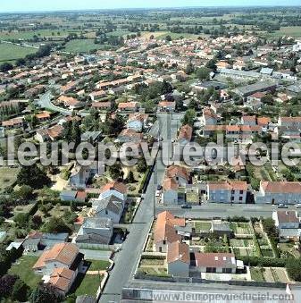 Photo aérienne de Le May-sur-vre