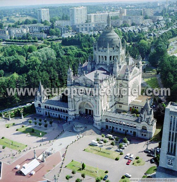 Photo aérienne de Lisieux