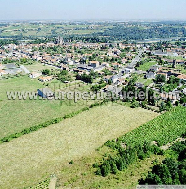 Photo aérienne de Champtoceaux