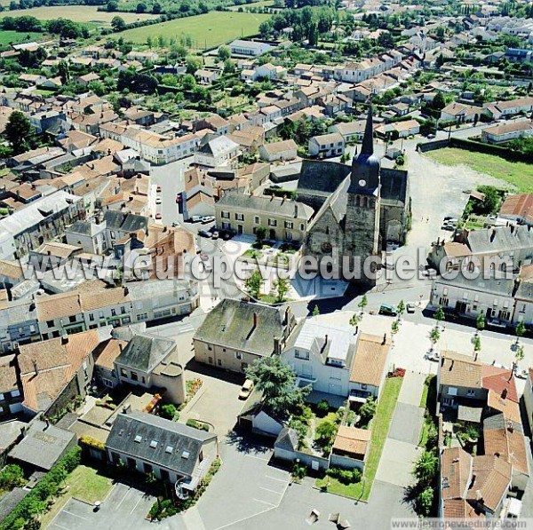 Photo aérienne de Le May-sur-vre