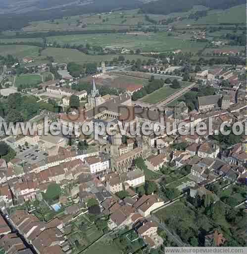 Photo aérienne de Cluny