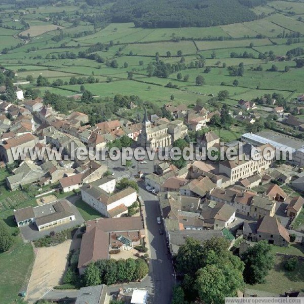 Photo aérienne de Matour