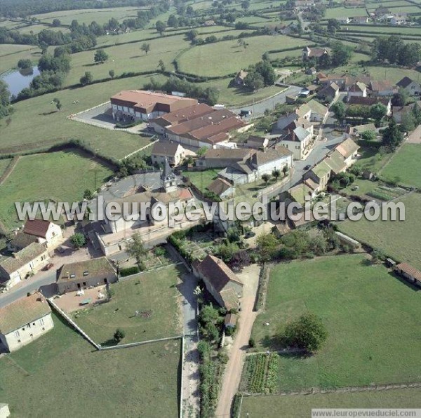 Photo aérienne de Saint-Aubin-en-Charollais