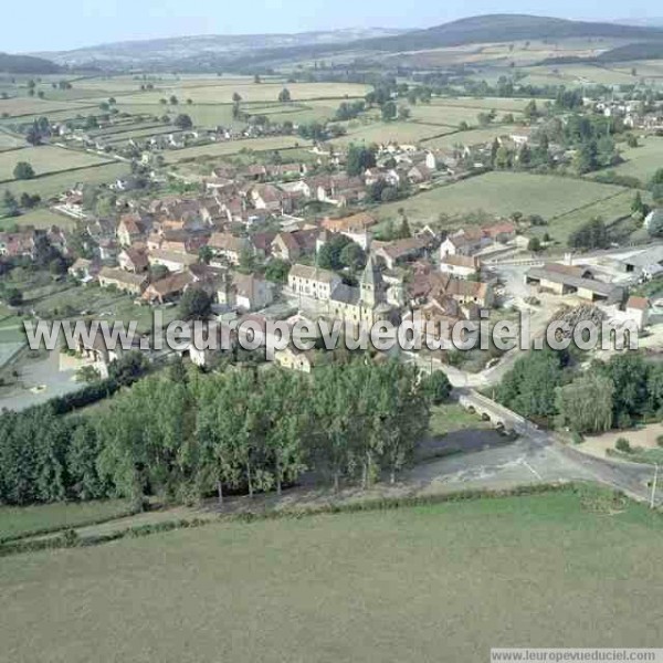 Photo aérienne de Genouilly