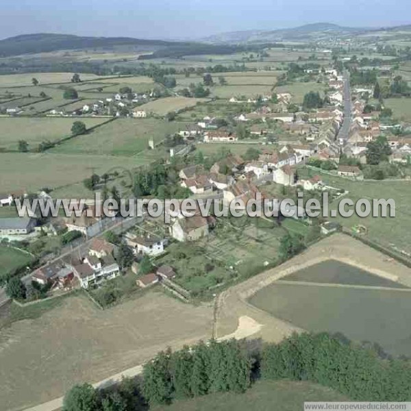 Photo aérienne de Genouilly