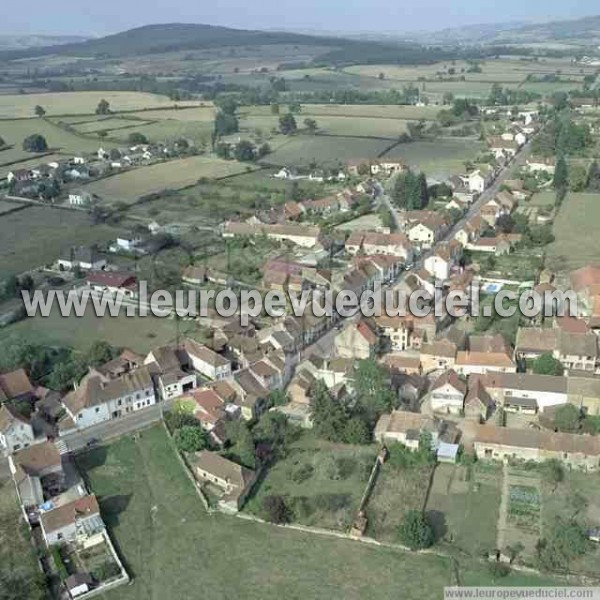 Photo aérienne de Genouilly