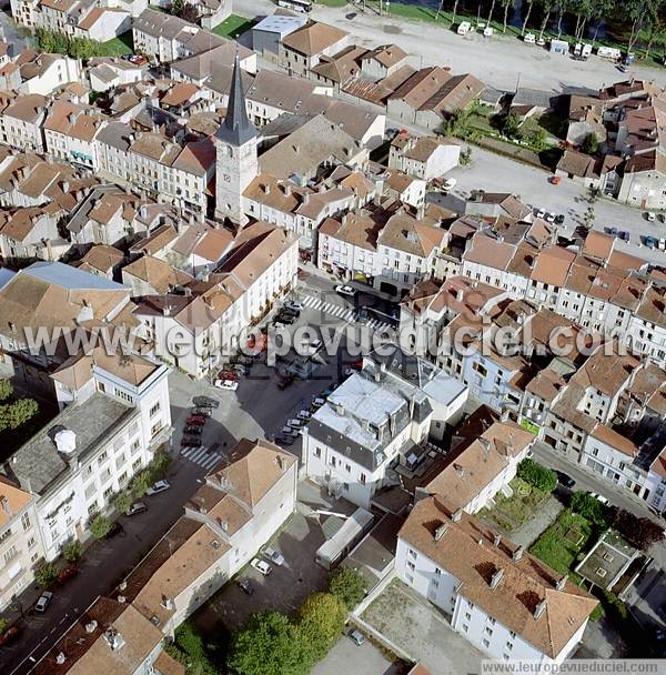 Photo aérienne de Mirecourt