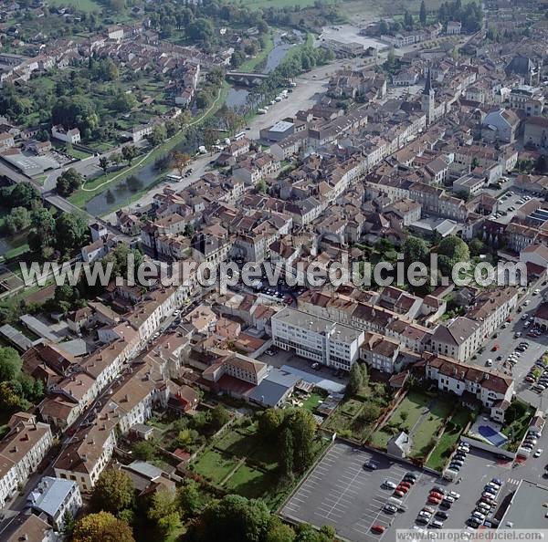 Photo aérienne de Mirecourt