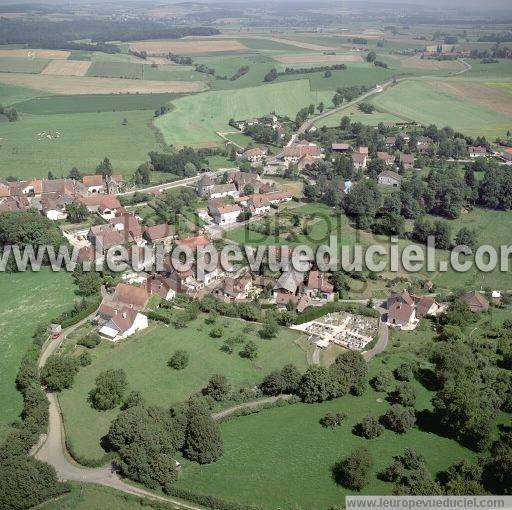 Photo aérienne de Ougney