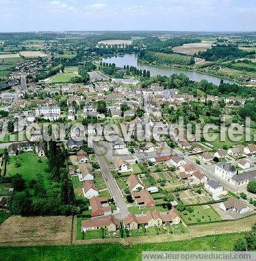 Photo aérienne de Tuff