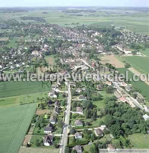 Photo aérienne de Villeblevin